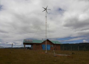 Китай Система связи решетки солнечного ветра предохранения от сильного ветера гибридная, системы энергии ветра дома солнечные завод